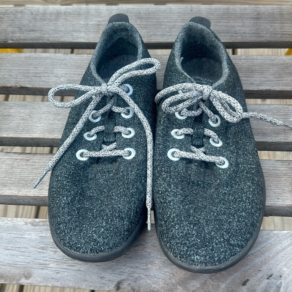 🍍 Women's Size 9 Lace Up Allbirds Wool Shoes Runners Charcoal Gray Black Sneake